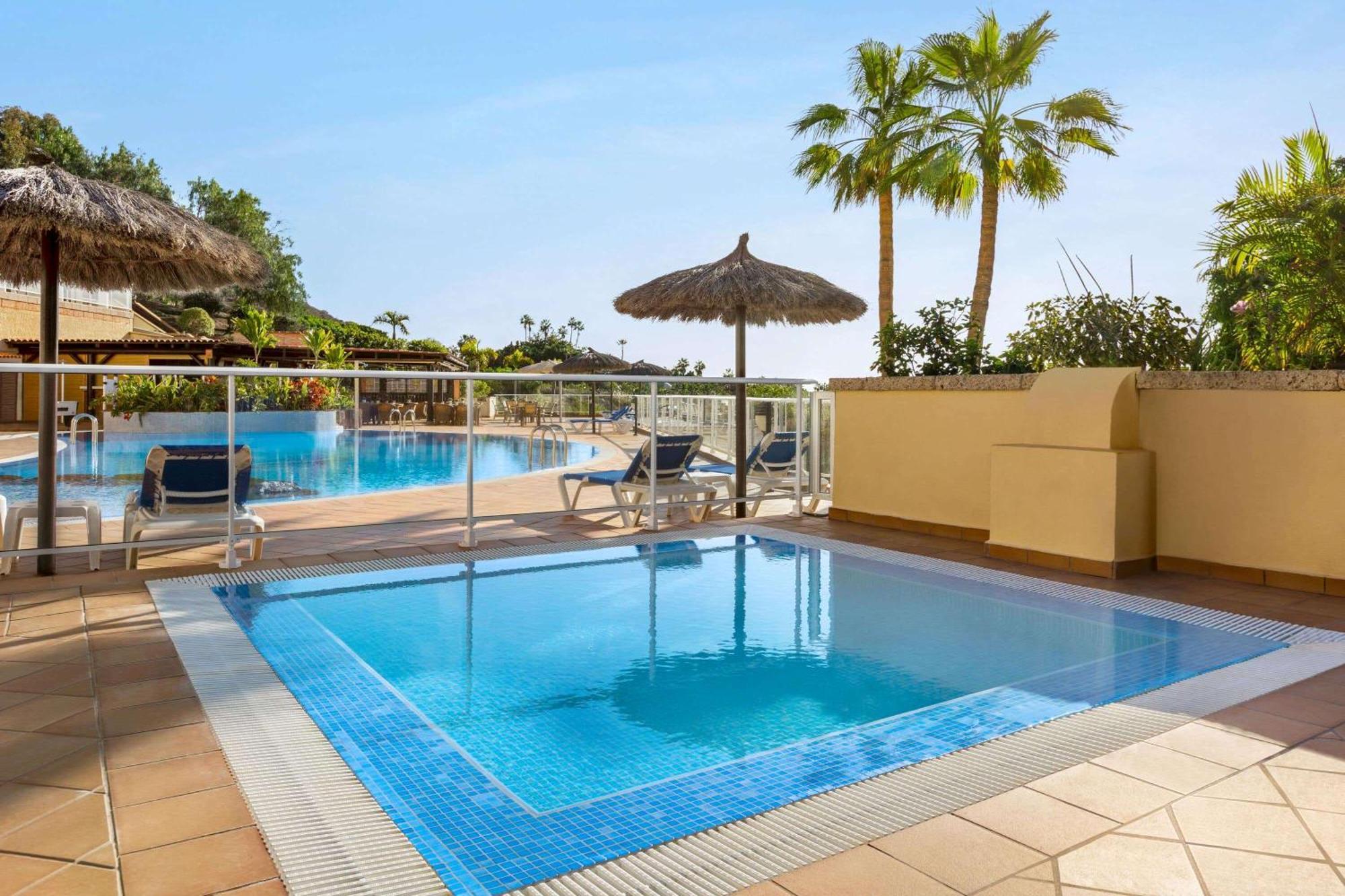 Wyndham Residences Costa Adeje Bagian luar foto